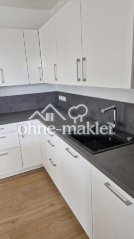 Küche mit Geschirrspüle