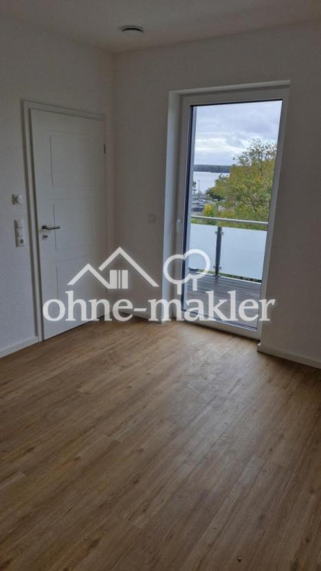 Schlafzimmer zum Balkon