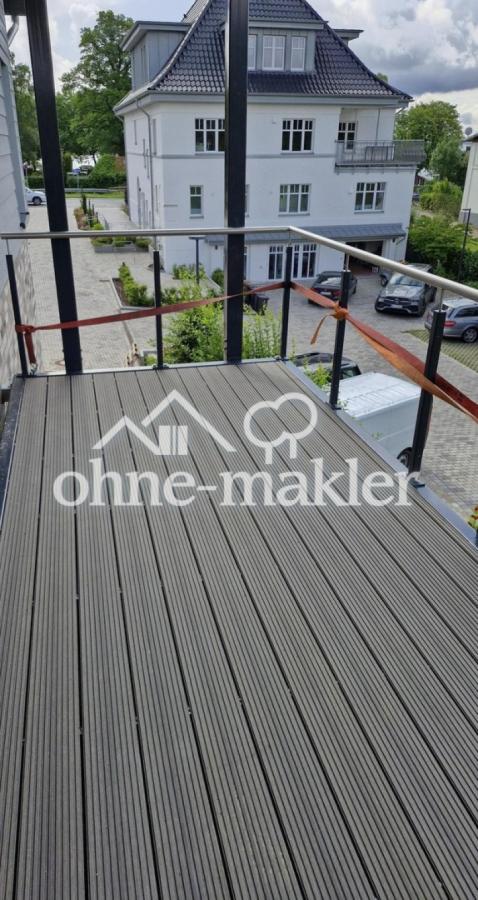 Balkon zum Nebenhaus