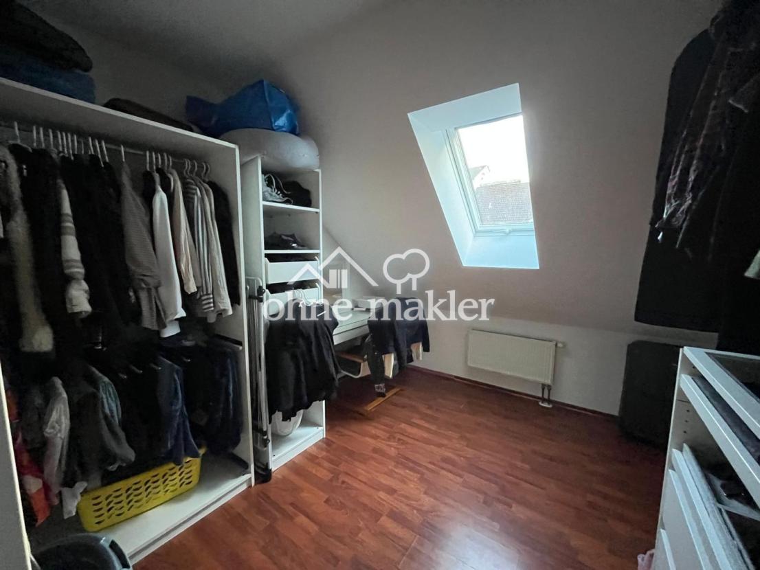 Kind 2 / Ankleidezimmer / Büro