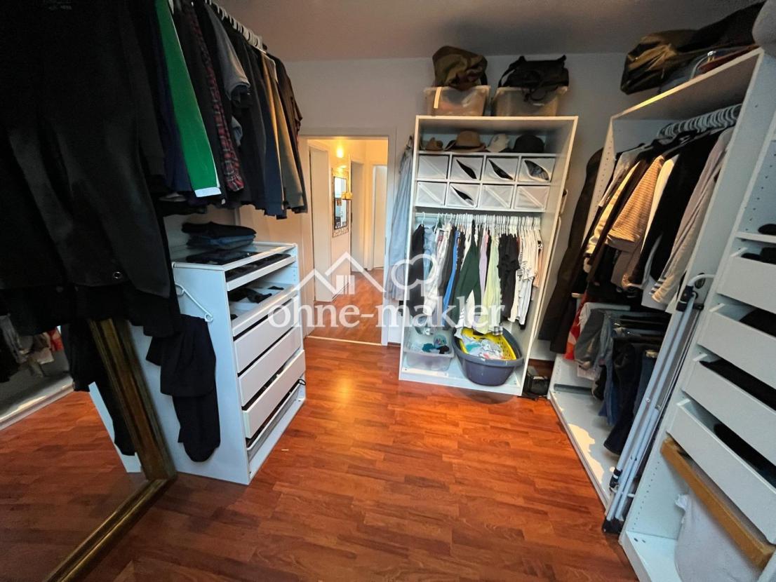 Kind 2 / Ankleidezimmer / Büro