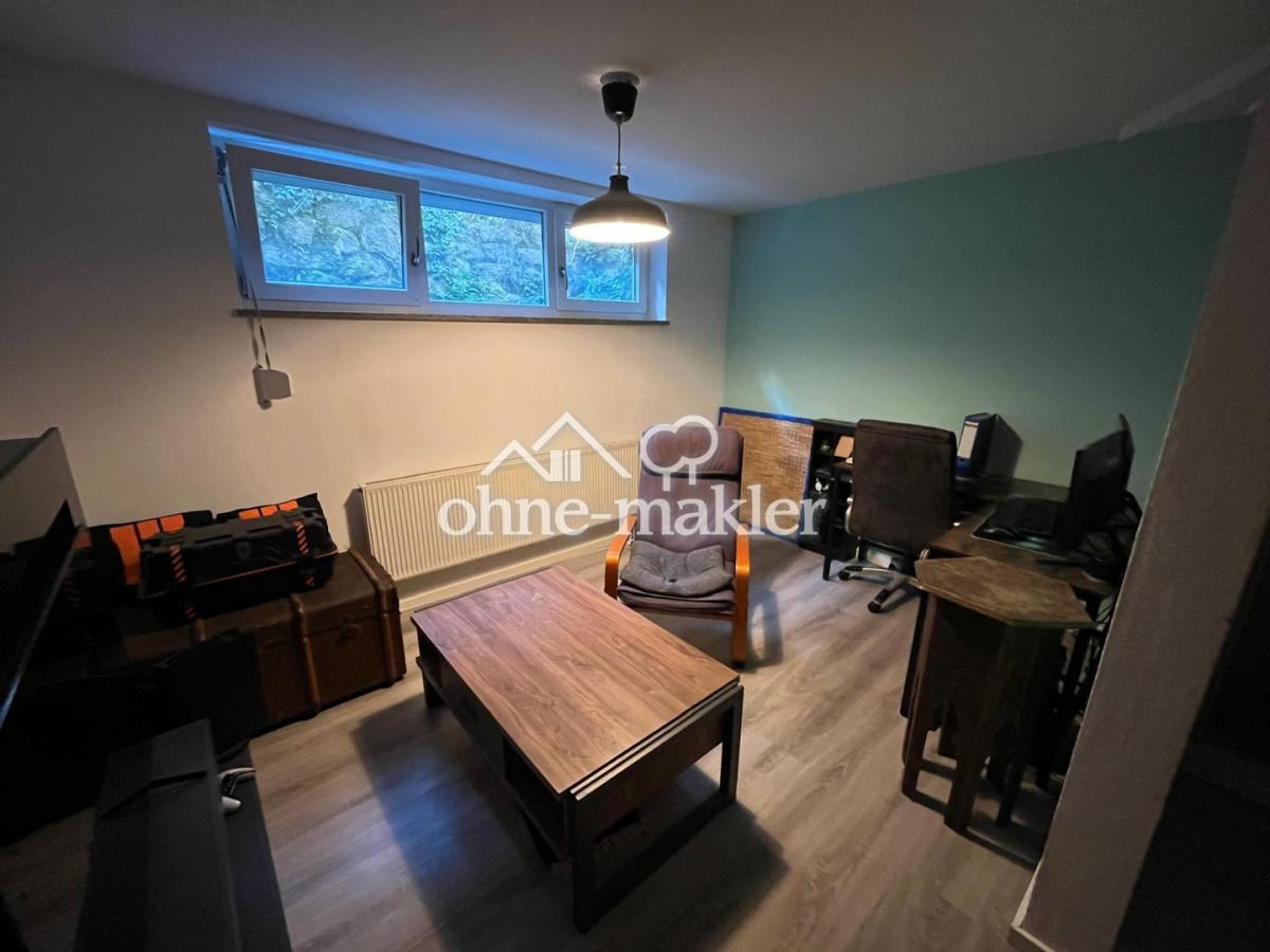 Kellerzimmer mit Dusche