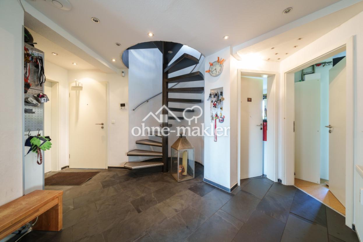 1.OG: Eingang / Flur