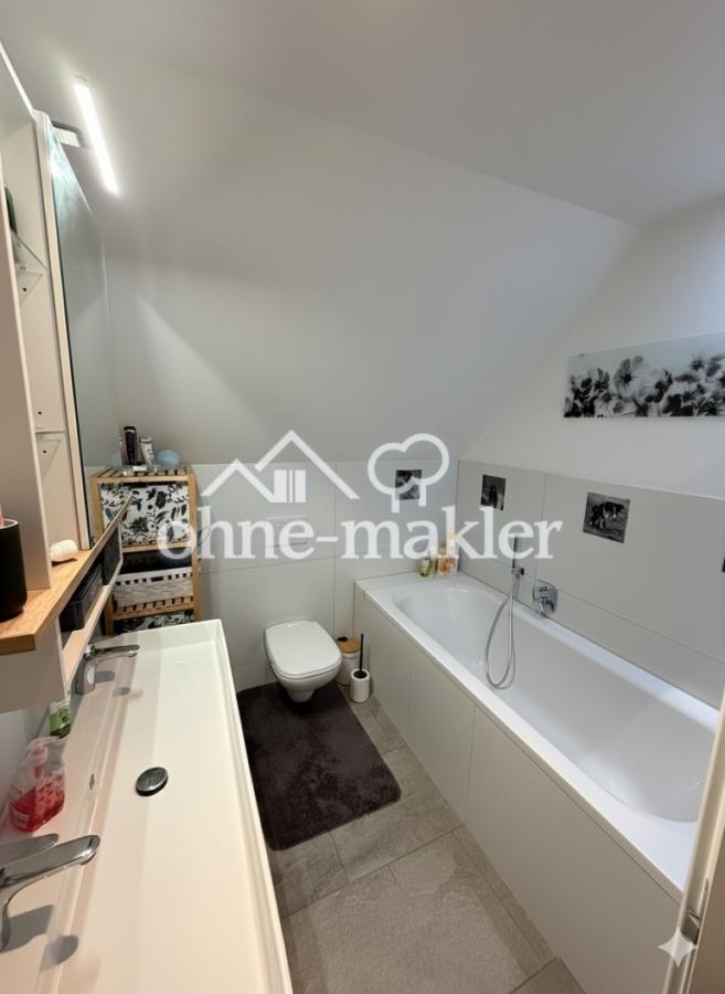 Bad (Dusche & Badewanne)