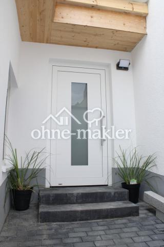 Eingangshof mit Haustür