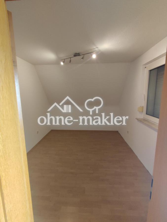 Schlafzimmer 2 OG.