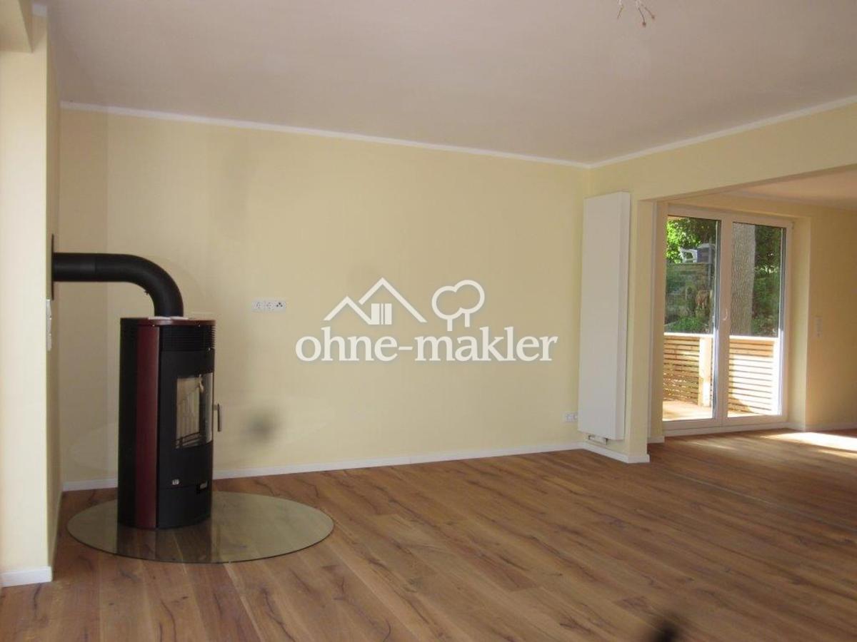 Wohnzimmer | Blick Balkon 2