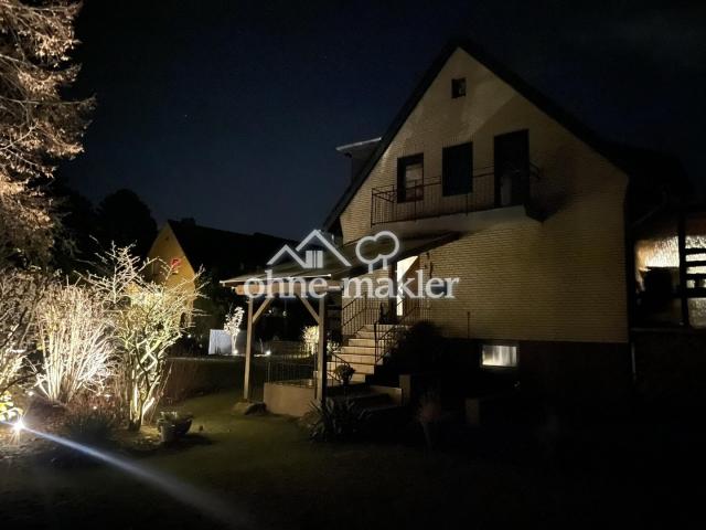 Nachtaufnahme des Hauses