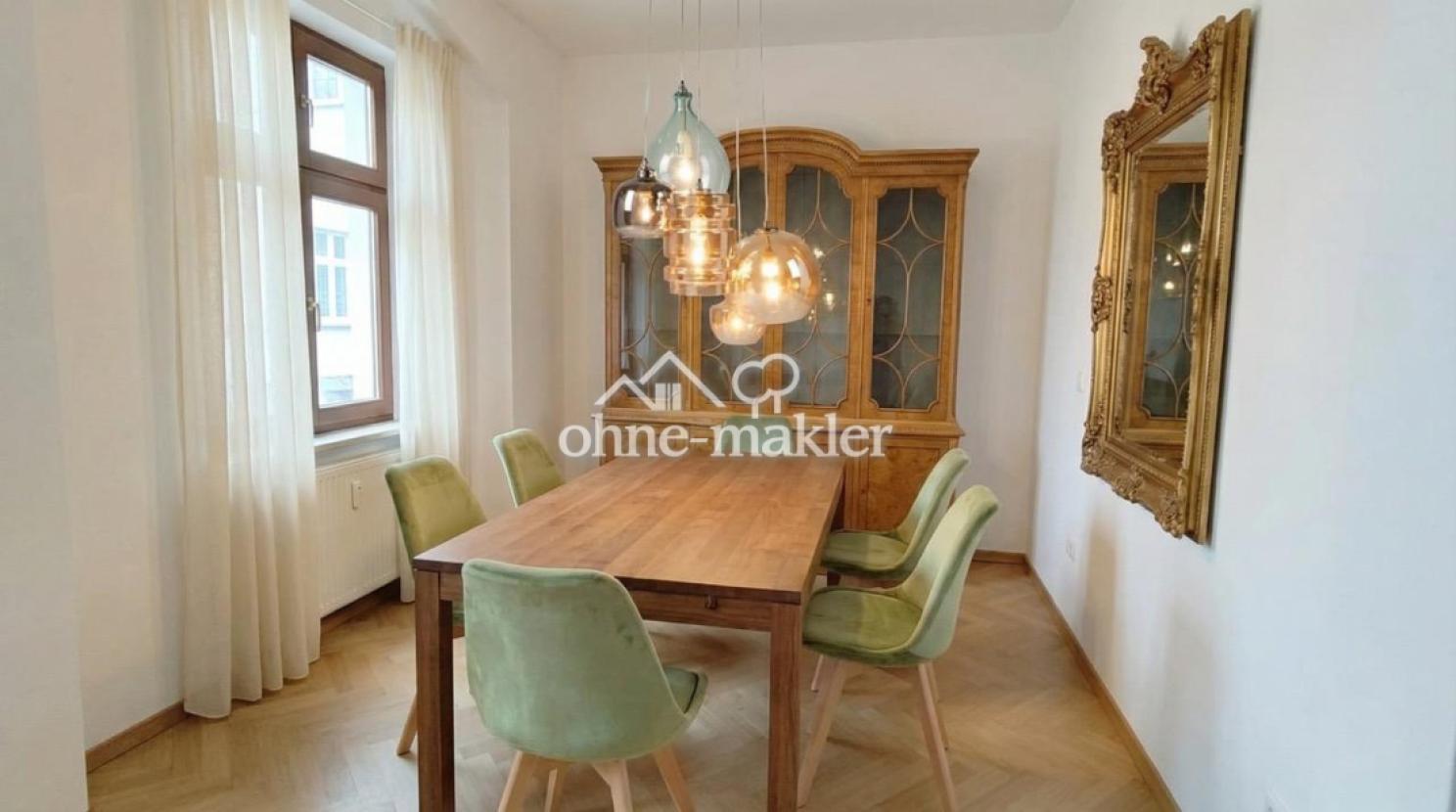 Zusätz Essbereich/ Dining Area