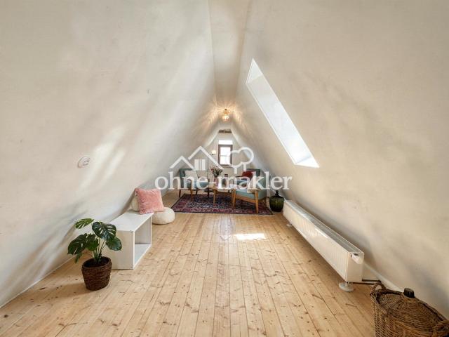 Gehört Zimmer/BelongsTo Room 5