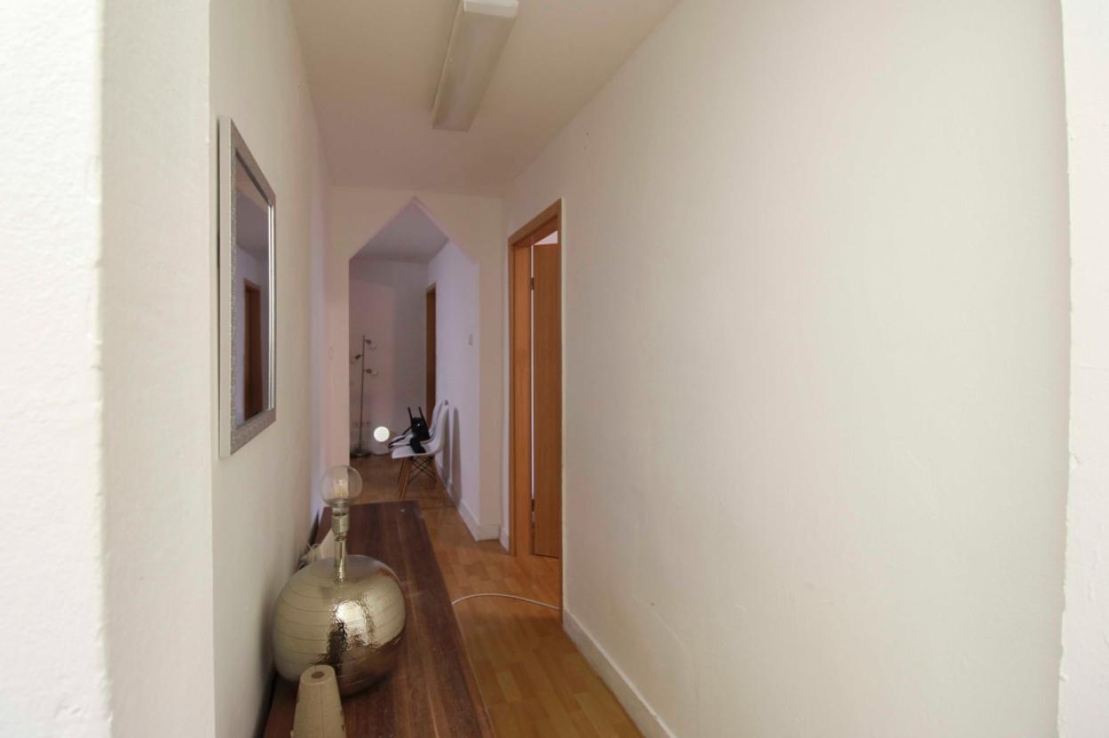 Flur 2 OG links Hinterhaus