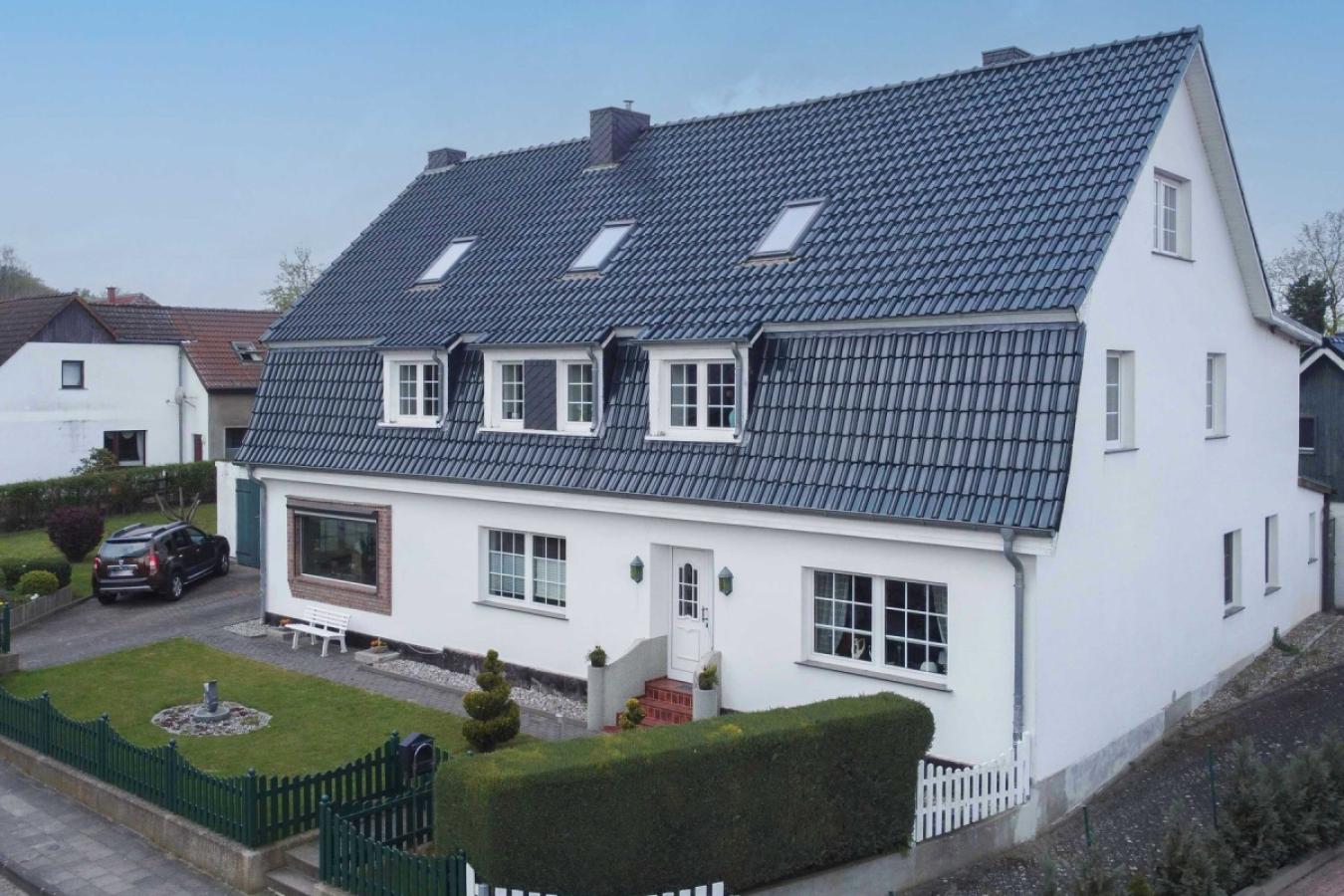 Hausansicht von der Straße