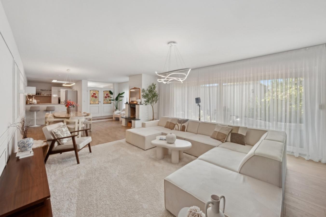 Wohnzimmer EG - Ansicht 2