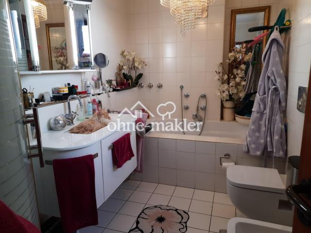 Bad Wanne + Dusche+Bidet+WC