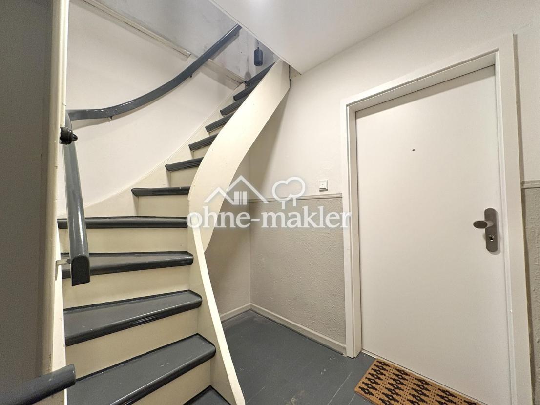 Zugang Wohnung/Spitzboden