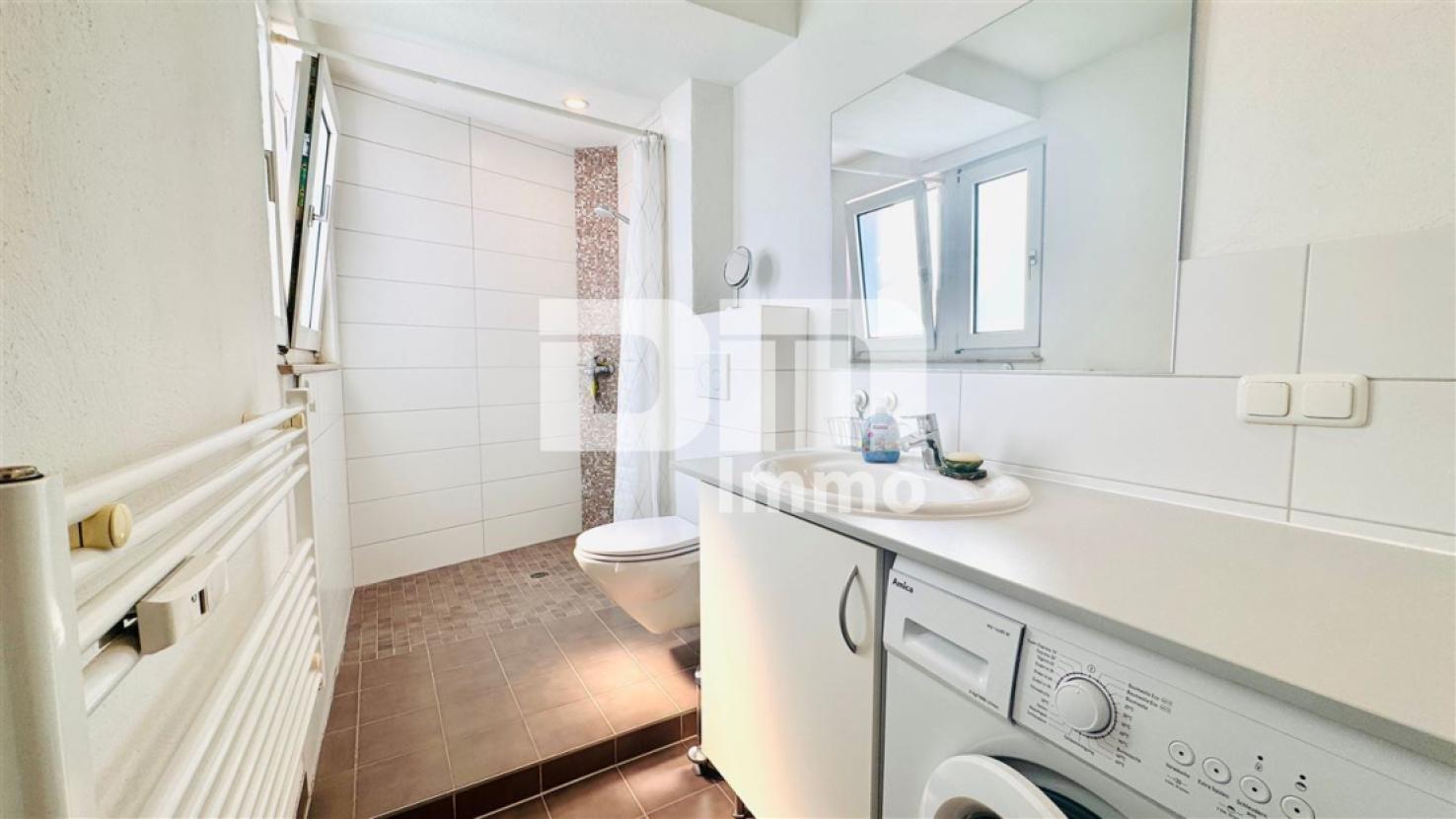 Badezimmer / Dusche / Waschmaschine