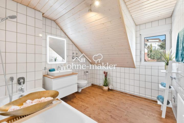 modernes Badezimmer