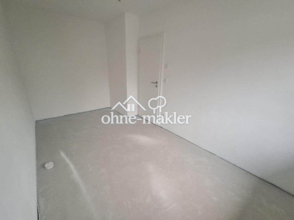 Arbeits- o. Kinderzimmer (2)