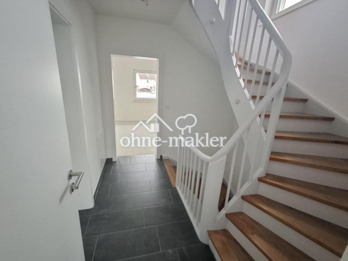 Flur OG (Blick zum SZ)