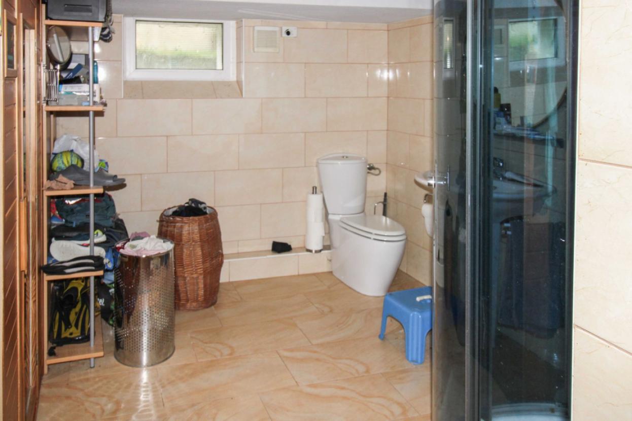 Sauna_im_Keller_mit Dusche_und_WC