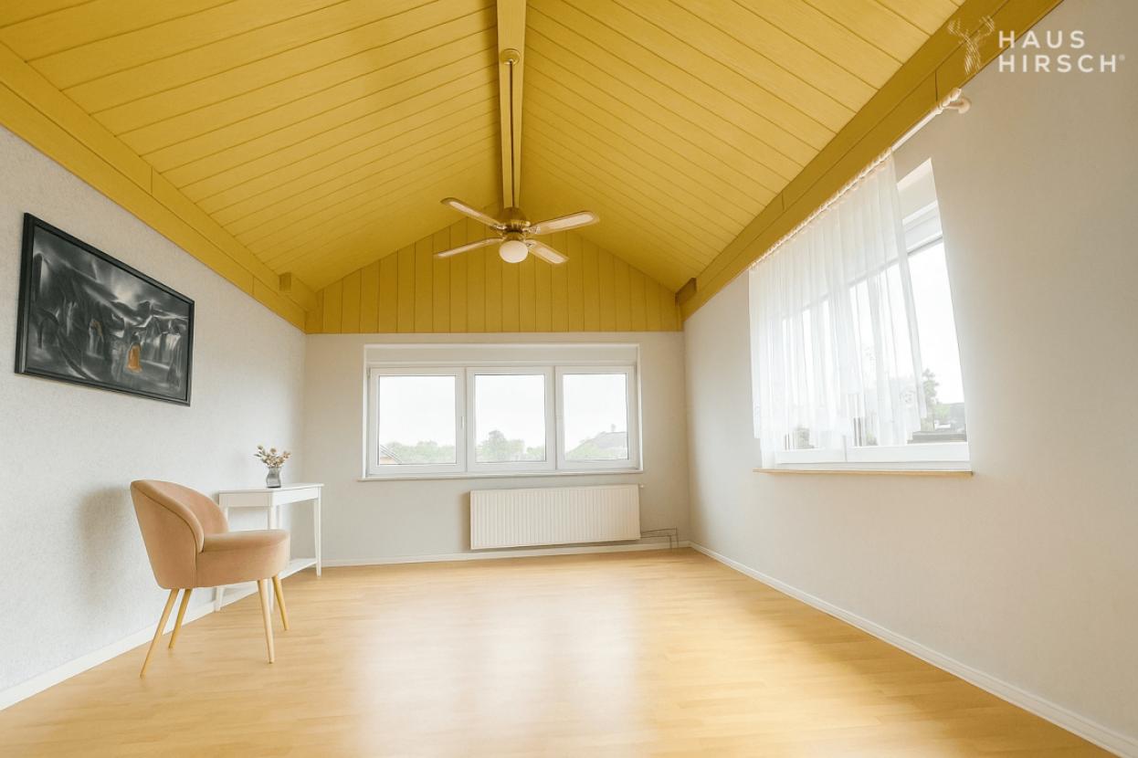 Wohnzimmer OG/ im Renovierungszustand 