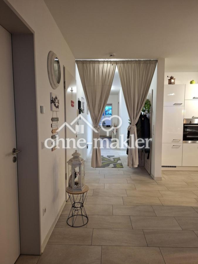 Flur- und Kochbereich