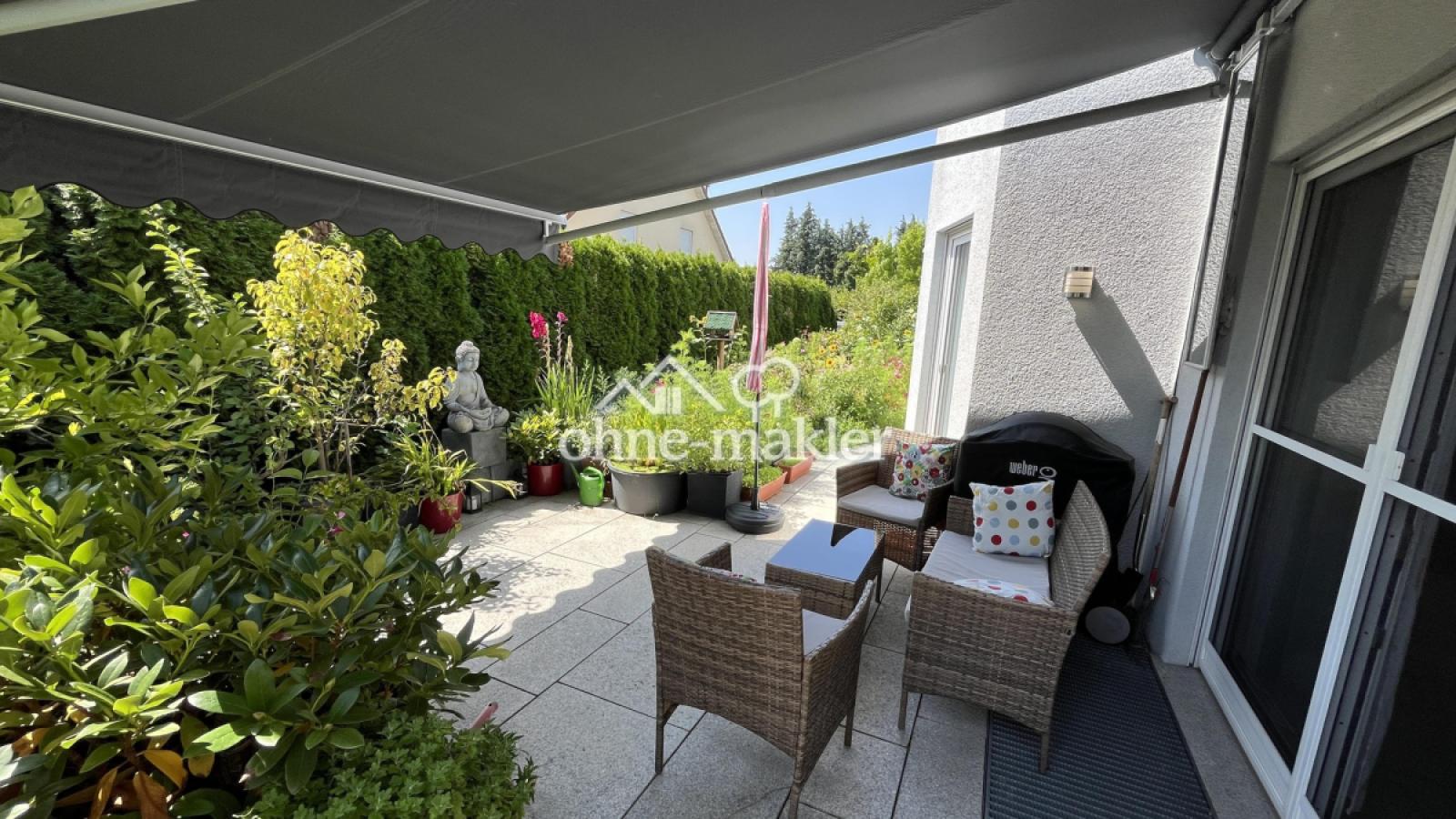 Terrasse mit Markise