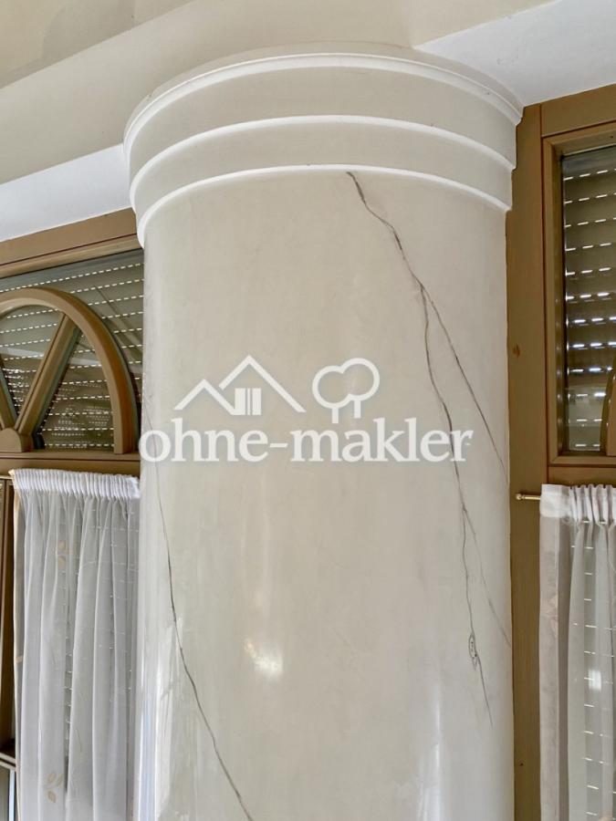 Säulen im Wohnzimmer