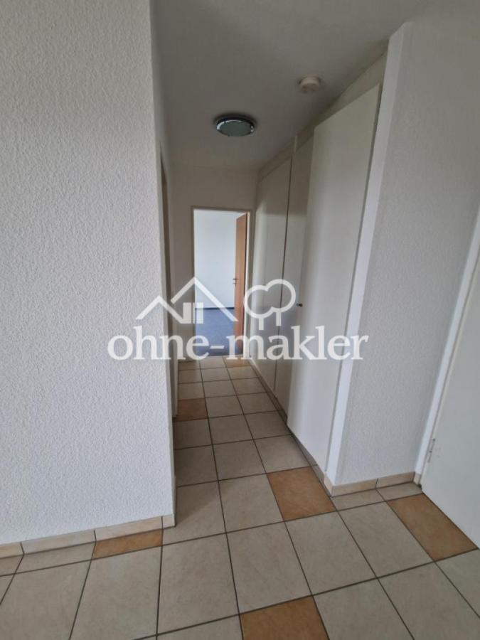 Flur mit Einbauschränken