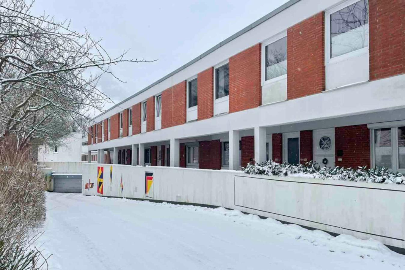 Eingang_Seite_Zufahrt Garage