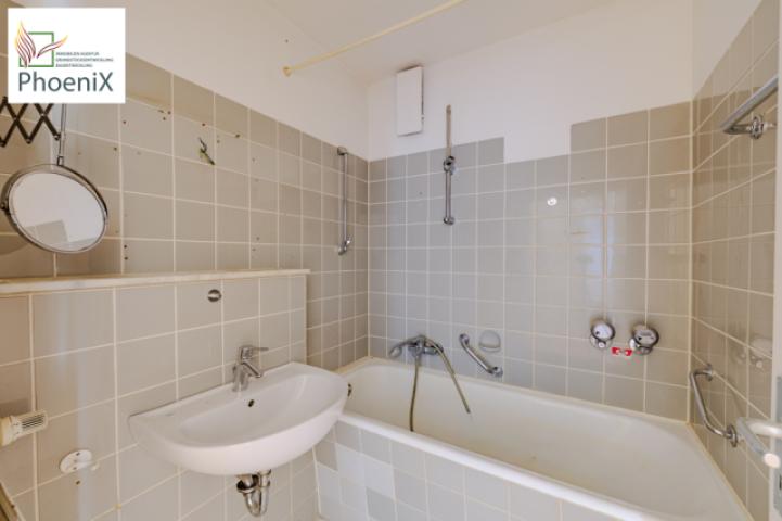 Badezimmer mit Wanne