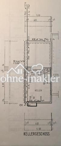 weiterer Raum links von Treppe