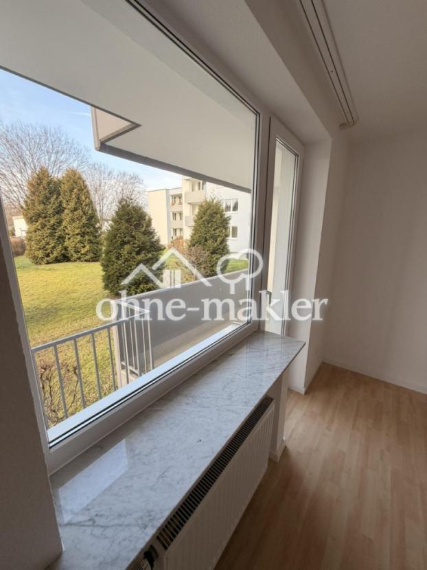 Zimmer 2, Zugang zum Balkon