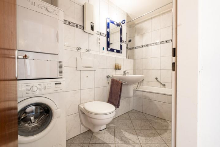 Badezimmer mit Wanne