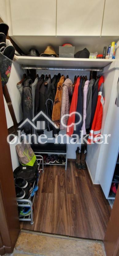 Garderobe mit Einbauschränken