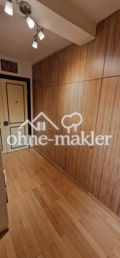 Versteckte Zimmertüre