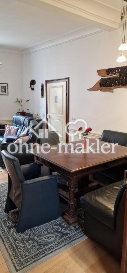 Wohnzimmer ausziehbarer Tisch