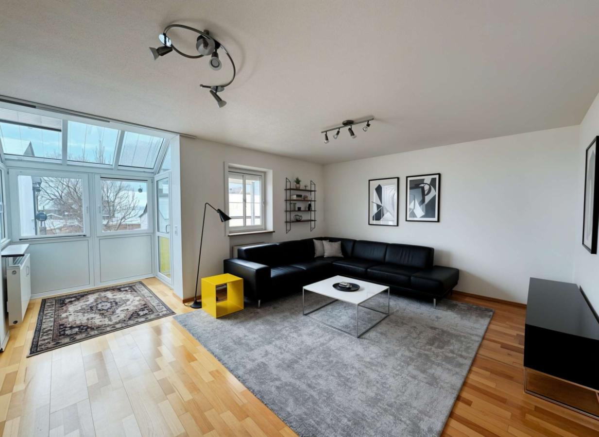 Wohnzimmer / Essen - (KI generiert)