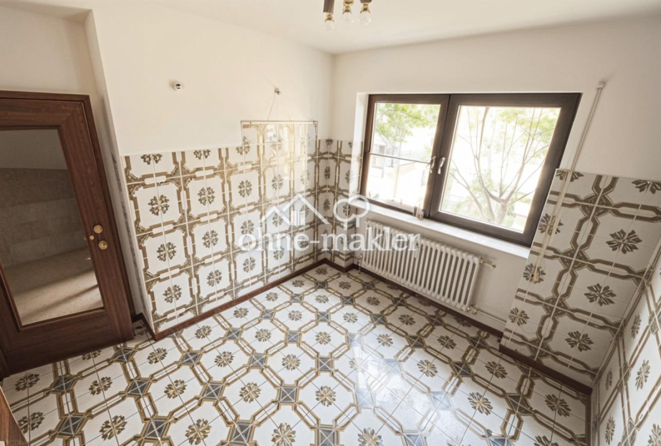 EG - Küche mit 70er-Fliesen