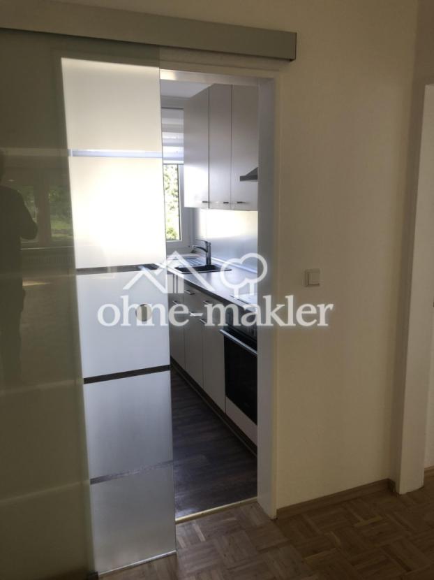 Küche mit Einbauküche