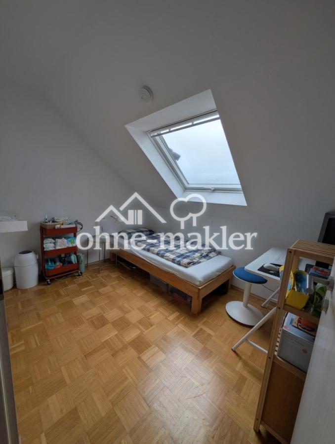 Kinder-/Arbeitszimmer