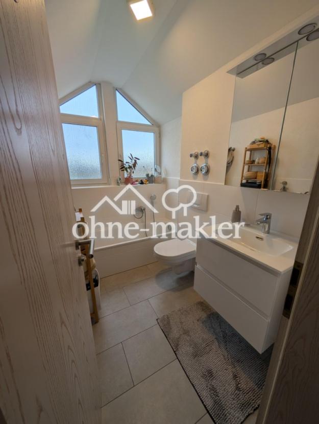 Bad 1 (WC/Badewanne)