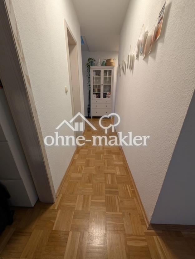 Flur (vom Eingang aus)