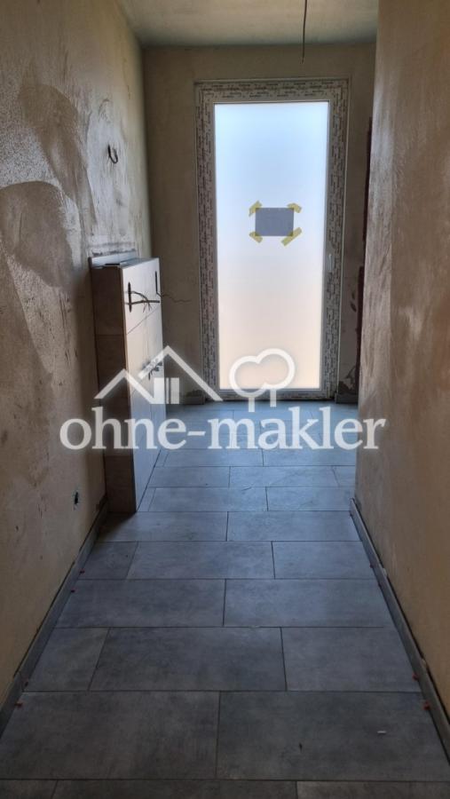 Bad (noch ohne Waschbecken)