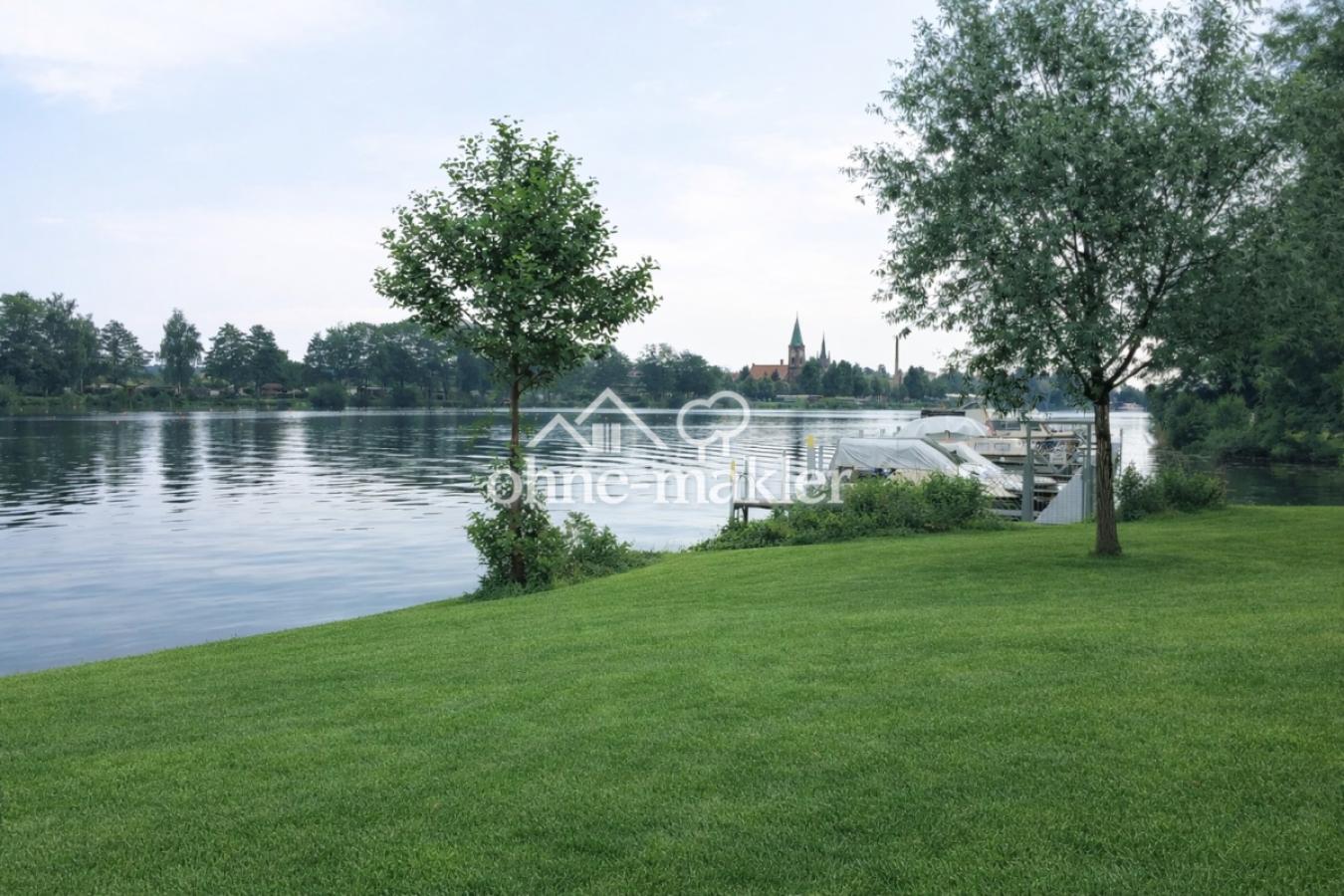 Blick vom gepfl. Uferbereich 