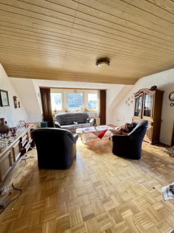 Wohnzimmeransicht im DG