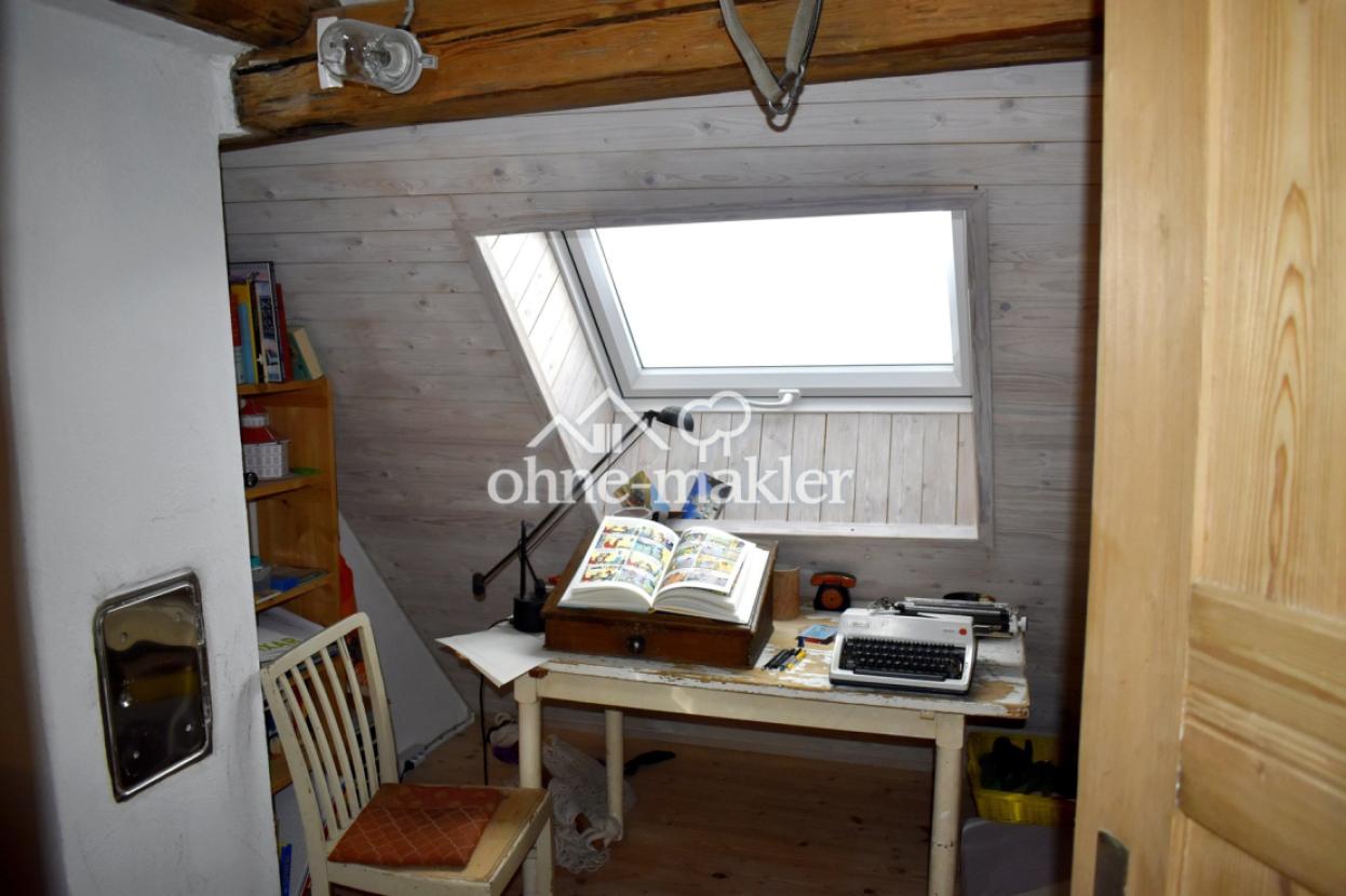 2 OG "kleines" Zimmer