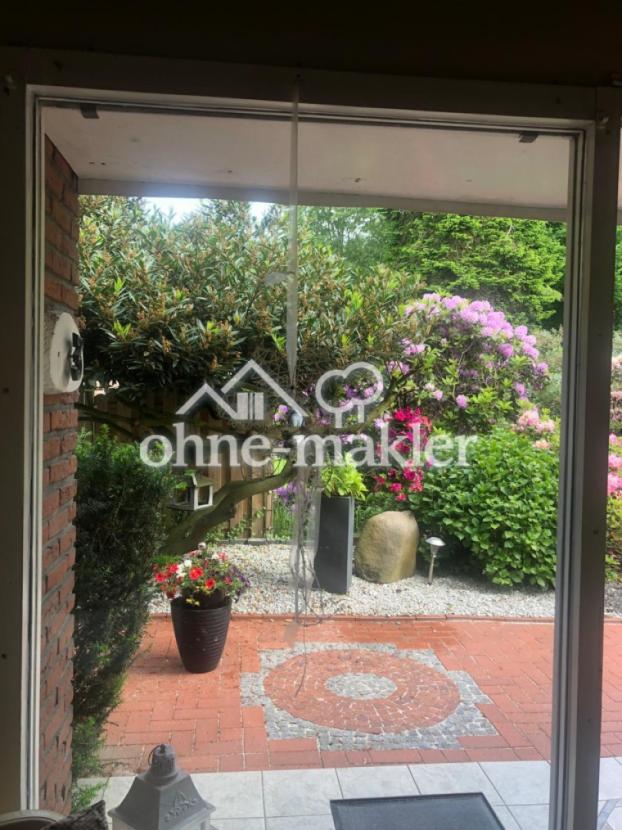 Gartenblick vom Hauseingang