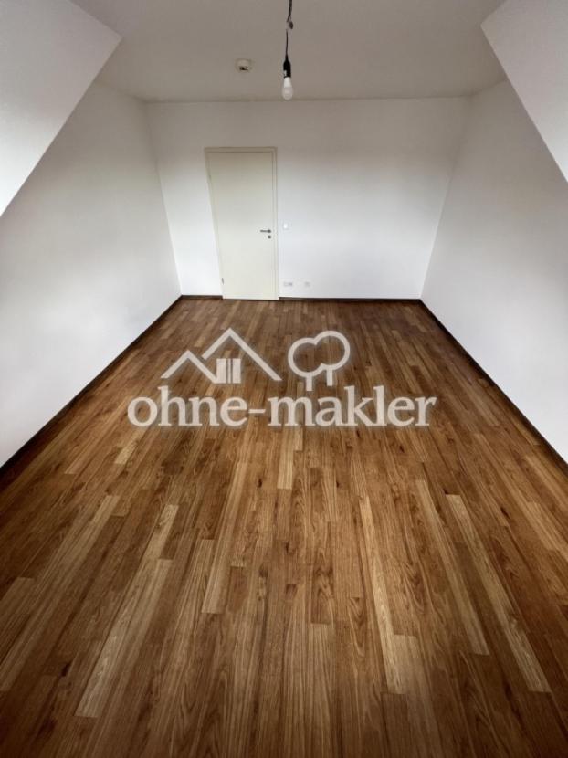 Wohn- und Schlafzimmer