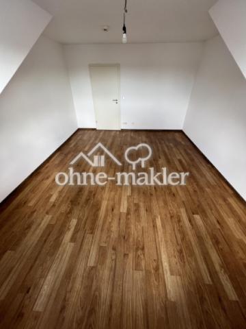 Wohn- und Schlafzimmer